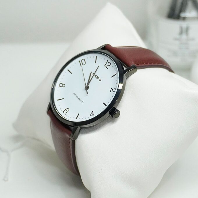 Montre Analogique Casio Pour Homme, Minimaliste, Bracelet en Cuir Marron, Cadran Blanc Concave, 3 Aiguilles - MTP-VT03BL-7BDF