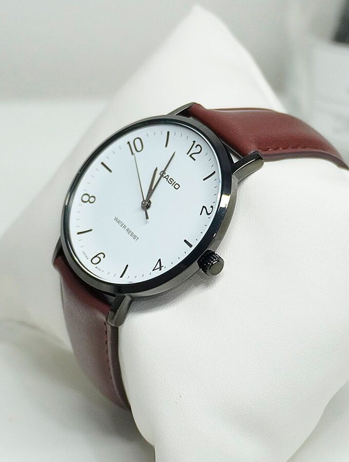 Montre Analogique Casio Pour Homme, Minimaliste, Bracelet en Cuir Marron, Cadran Blanc Concave, 3 Aiguilles - MTP-VT03BL-7BDF