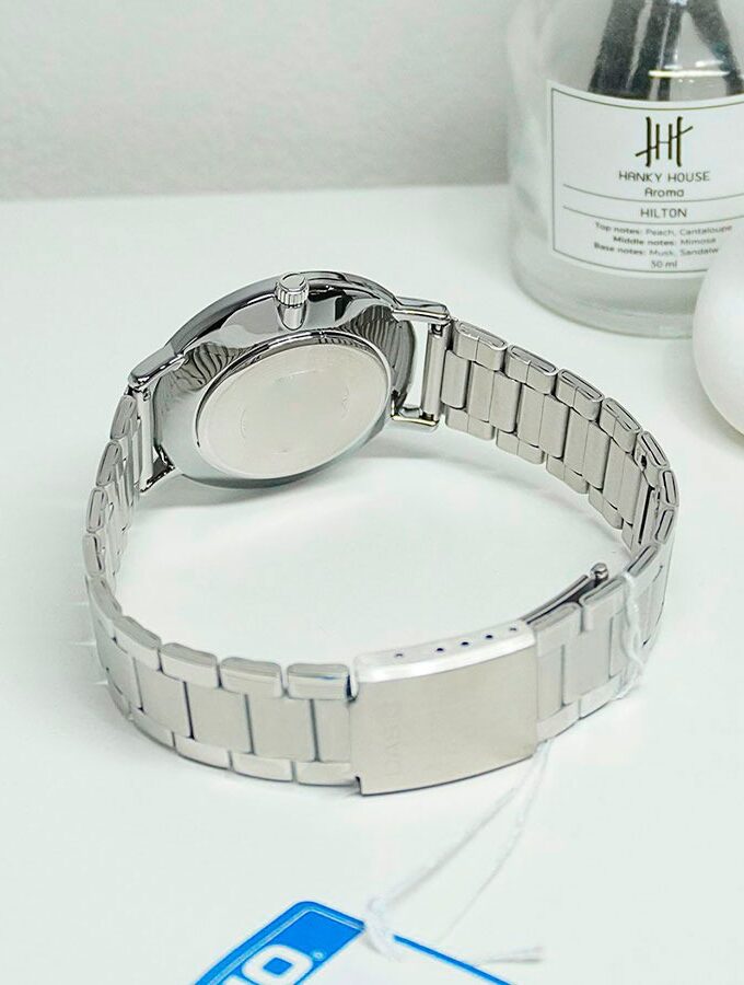 Montre Analogique Casio Pour Homme, Minimaliste, Bracelet en Acier, Cadran Blanc Concave, 3 Aiguilles - MTP-VT03D-7BDF