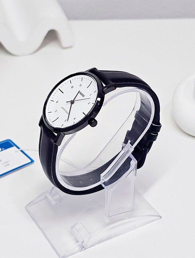 Montre femme Casio LTP-VT03BL-7BDF – Quartz, boîtier acier inoxydable 34mm, bracelet cuir noir, affichage analogique, cadran blanc - LTP-VT03BL-7BDF