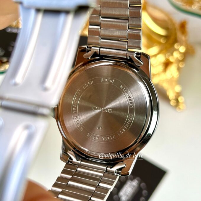 Montre Analogique Casio Pour Homme, Minimaliste, Bracelet en Acier Gris, Cadran Blanc Concave, 3 Aiguilles - MTP-VT04D-7EDF