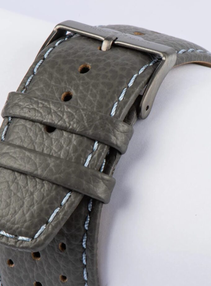 Montre Homme Jacques Lemans Collection Lugano 1-1645 - Chronographe Acier Inoxydable Massif - Diamètre 46 mm - Affichage Analogique Index - Bracelet en Cuir Gris/Bleu Surpiqûres - Mouvement TMI VD53C 14 - Etanche jusqu'à 10 ATM - 1-1645S