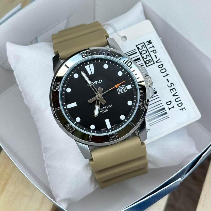 Montre Homme Casio MTP-VD01-5EVUDF - Résine, Verre Minéral, Étanche 50m, Date, Précision ±20s/mois - Marron, 49x45mm