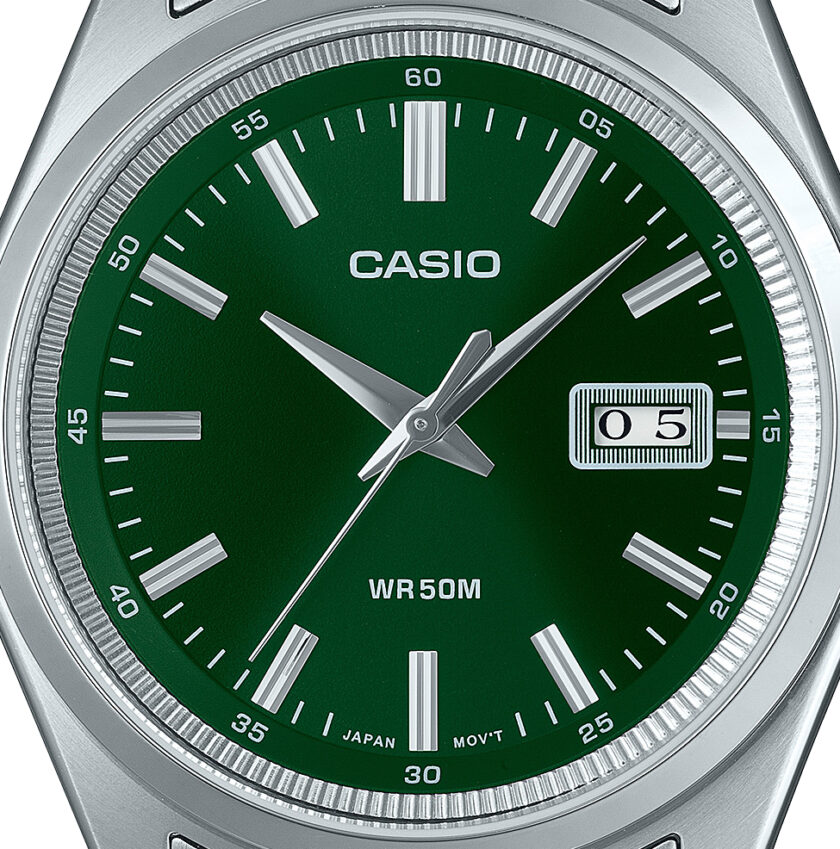 montre homme casio mtp b180d 3avdf acier inoxydable, bracelet métal, verre minéral, étanche 50m, date, précision ±20s/mois vert, référence mtp b180d 3avdf