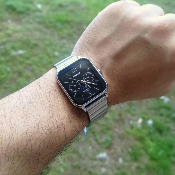 Montre homme Casio MTP-M305D-1AVDF – Phase de lune, Date, Jour, Acier inoxydable, Bracelet acier, Verre minéral, 50m étanche