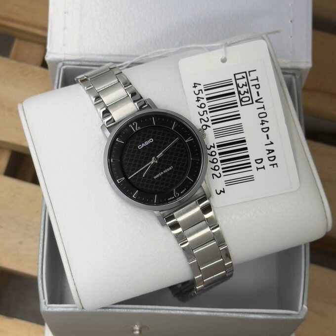 Montre Homme Casio LTP-VT04D-1ADF - Acier Inoxydable, Bracelet Métal, Résistante à l’Eau, Verre Minéral, Précision ±20s/mois, 40mm, Argenté