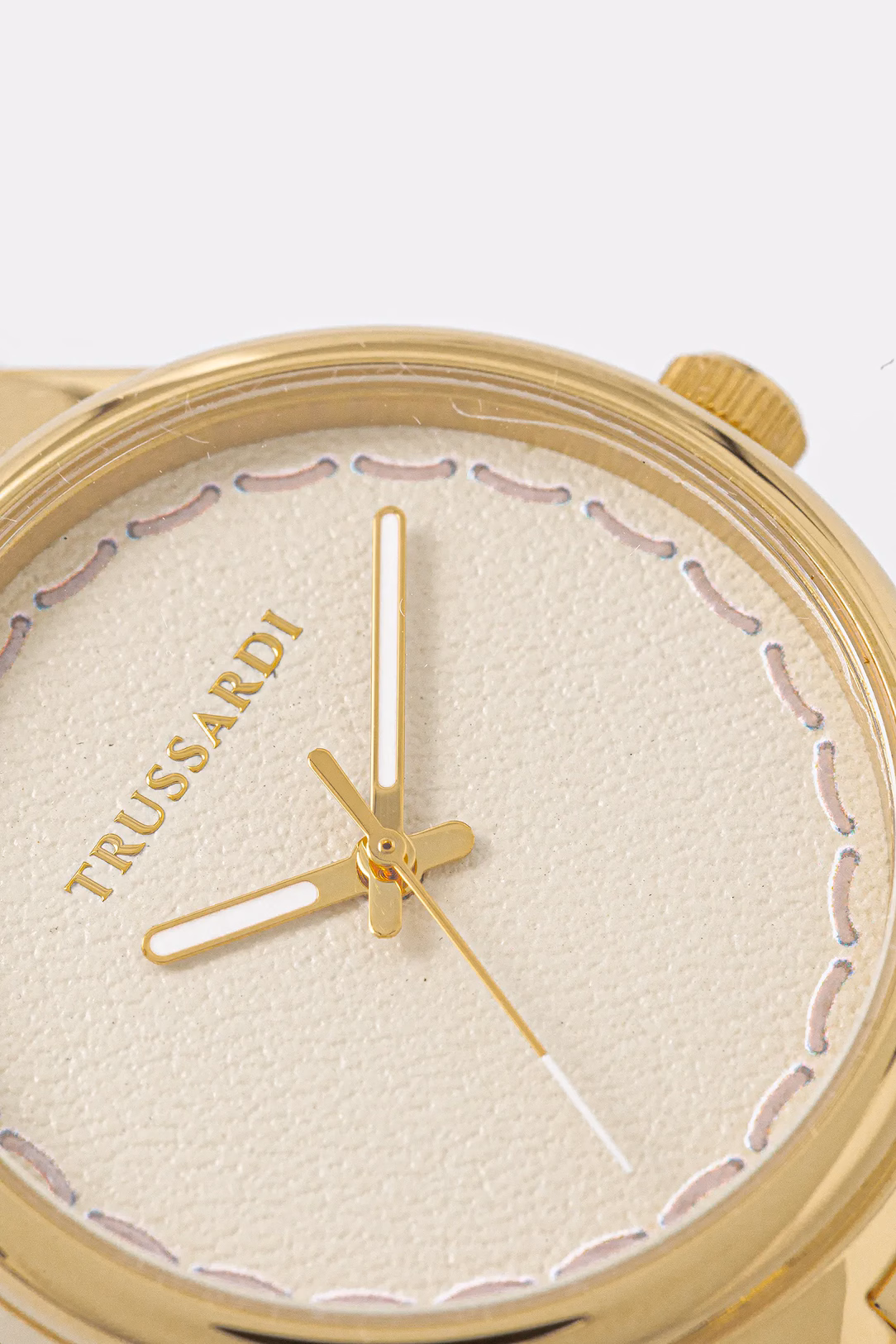 montre femme trussardi t essenza quartz acier bracelet acier fermoir caché cadran beige 32mm verre minéral Étanche 5atm réf. r2453172501