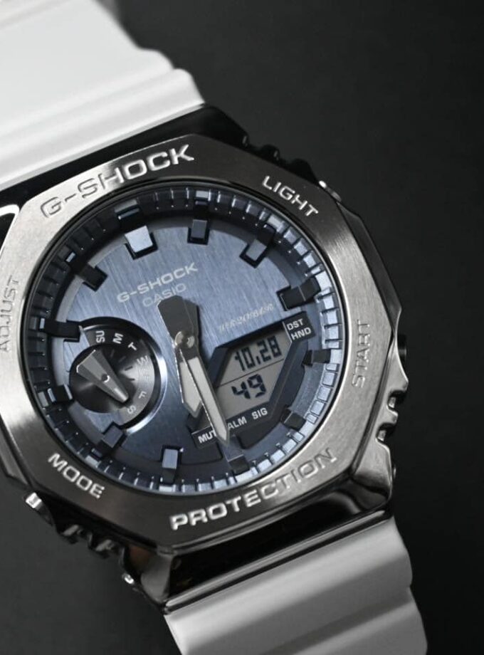 Montre Casio G-Shock GM-2100WS-7ADR - Quartz, Acier inoxydable, Résine blanche, Étanche 200m, Analogique-Numérique, Résistant aux chocs