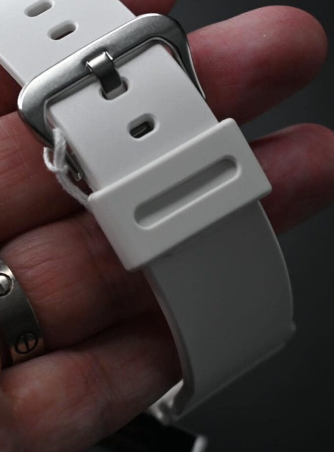 Montre Casio G-Shock GM-2100WS-7ADR - Quartz, Acier inoxydable, Résine blanche, Étanche 200m, Analogique-Numérique, Résistant aux chocs