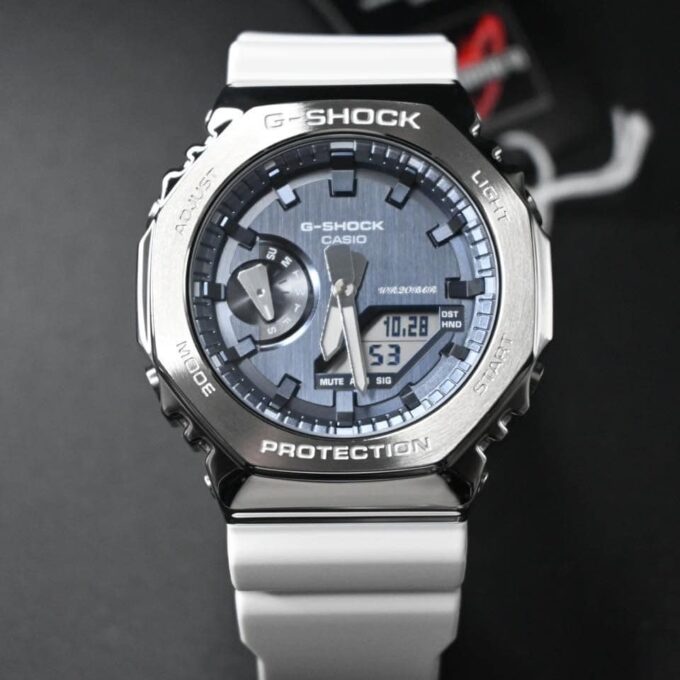 Montre Casio G-Shock GM-2100WS-7ADR - Quartz, Acier inoxydable, Résine blanche, Étanche 200m, Analogique-Numérique, Résistant aux chocs