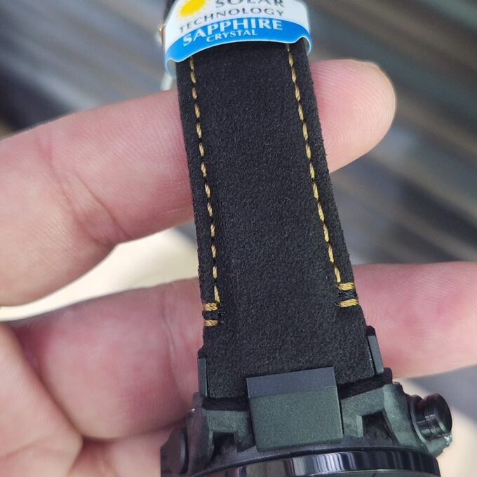 Montre Solaire Homme Casio EFS-S640ZE-1ADR – Chronographe Robuste, Boîtier Carbone/Acier/Aluminium, Verre Saphir Antireflet, Bracelet Alcantara, Etanche 100m