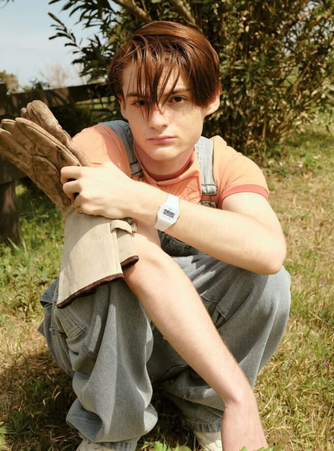 Montre Casio Unisexe F-91WB-7ADF - Chronomètre 1/100s, Alarme, LED verte, Bracelet résine biosourcée, Résistante à l’eau, Verre résine, 7 ans pile, Noir