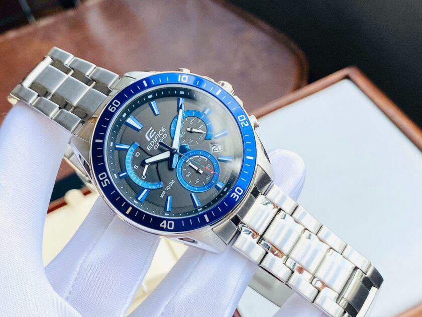 montre homme casio edifice classic efr 552d 2avudf – chronographe, acier inoxydable, cadran bleu, Étanchéité 10 bar, bracelet argent