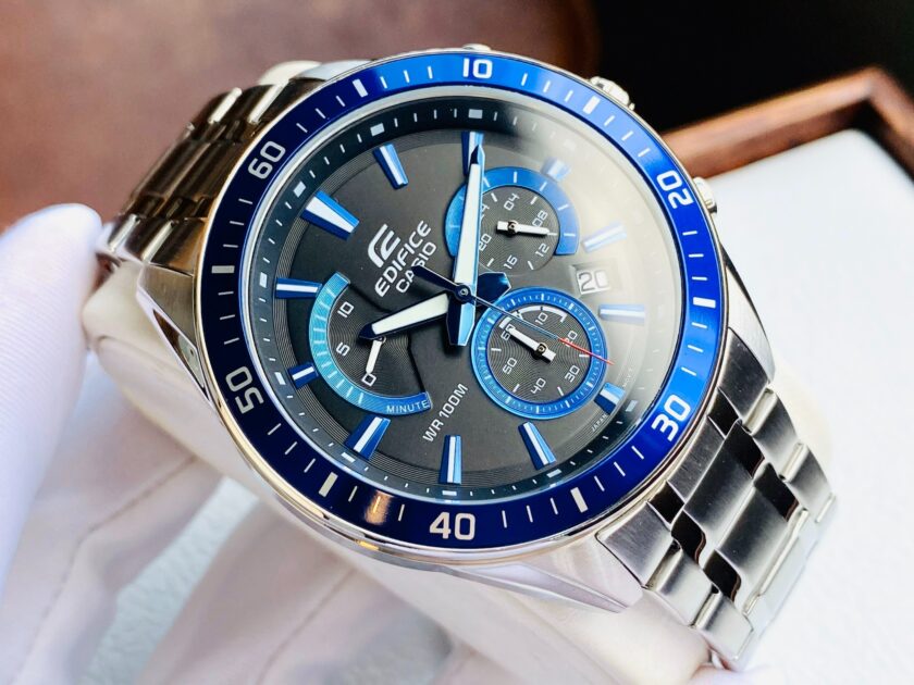 montre homme casio edifice classic efr 552d 2avudf – chronographe, acier inoxydable, cadran bleu, Étanchéité 10 bar, bracelet argent