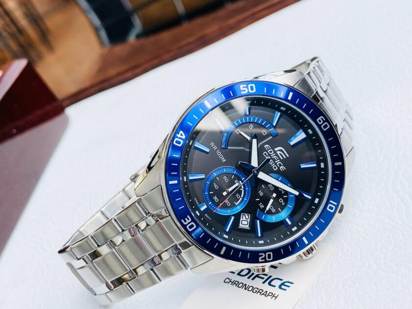 montre homme casio edifice classic efr 552d 2avudf – chronographe, acier inoxydable, cadran bleu, Étanchéité 10 bar, bracelet argent