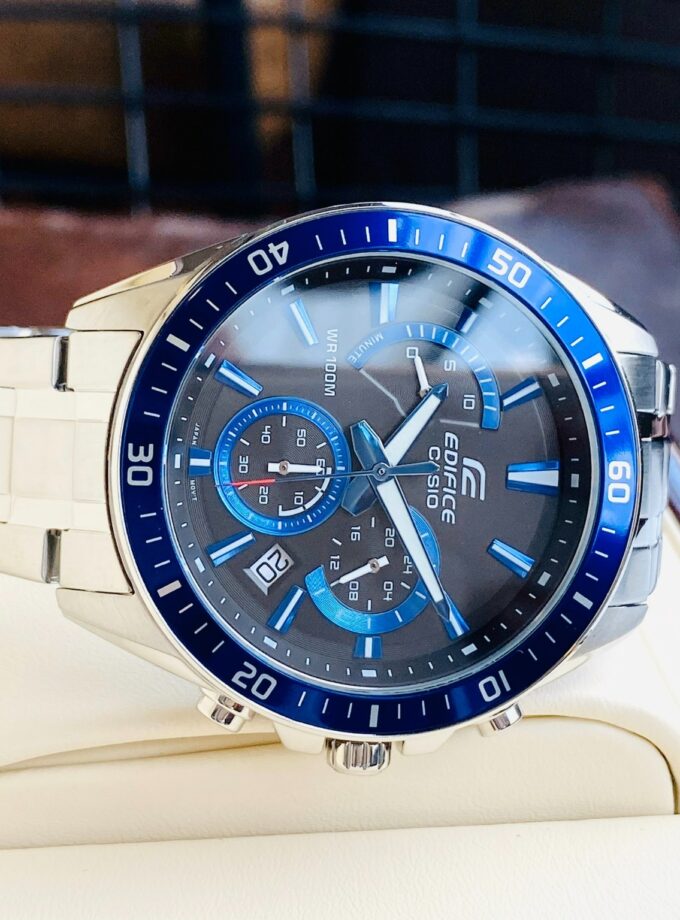 Montre homme Casio Edifice Classic EFR-552D-2AVUDF – Chronographe, Acier inoxydable, Cadran bleu, Étanchéité 10 Bar, Bracelet argent