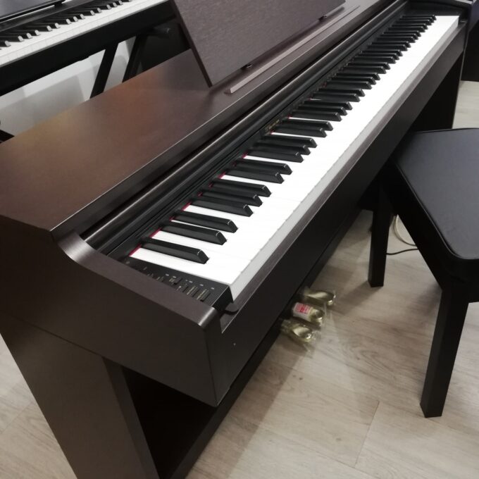 Clavier Numérique Piano 88 touches AP-270BNC2 - Casio - Marteau 3 capteurs, 22 sons, polyphonie 192, 3 pédales, finition ébène/ivoire - Brun - Référence AP-270BNC2