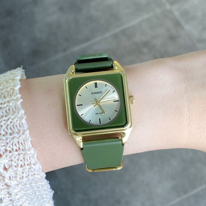 Montre homme Casio - Analogique, Résine, Aluminium, Verre minéral, Précision ±20s/mois, Étanche 50m, Autonomie 3 ans - Vert - MTP-B170-3EVDF