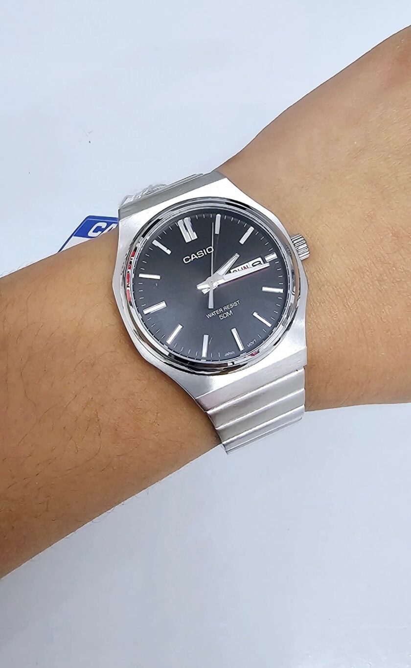montre homme casio affichage jour/date, bracelet acier inoxydable, Étanche, style classique acier noir mtp e735d 1av