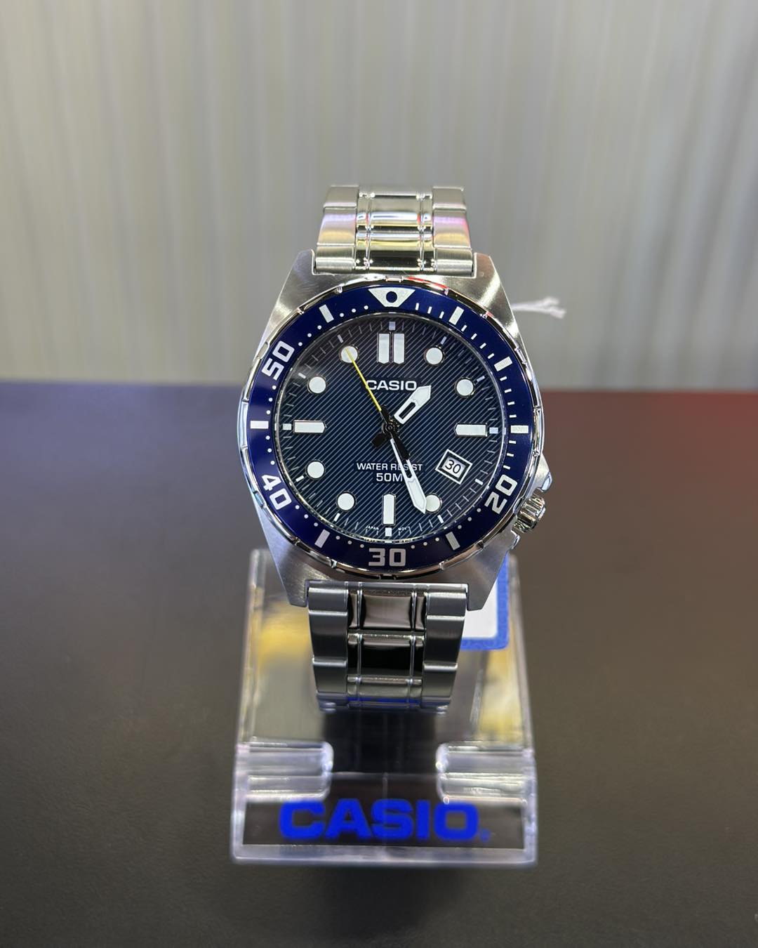 montre analogique casio homme – acier inoxydable, bracelet métal, Étanche, argent – mtd 135d 2avdf