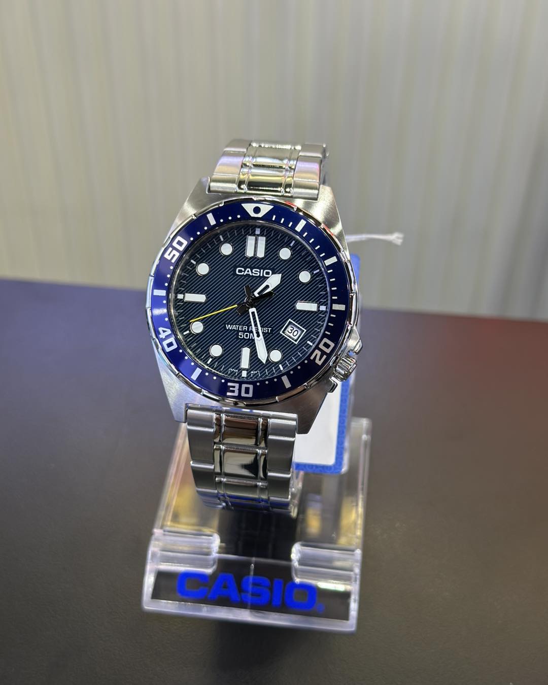 montre analogique casio homme – acier inoxydable, bracelet métal, Étanche, argent – mtd 135d 2avdf