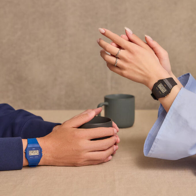 Montre - Casio - Homme/Femme - Chronomètre, Alarme, LED, Résine biosourcée, Étanche - Noir - F-91WB-8ADF