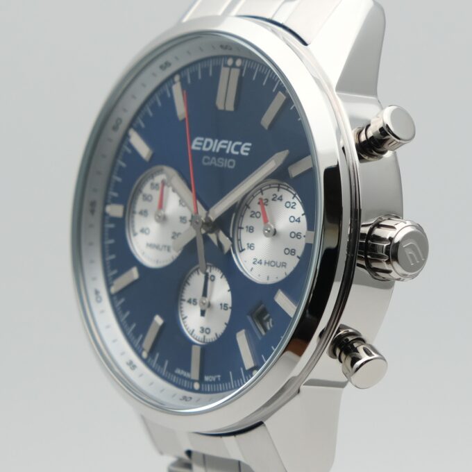 Montre homme Casio – Chronographe, Acier inoxydable, Verre minéral, Étanche 100m, Bracelet acier, Bleu - EFR-575D-2ADF