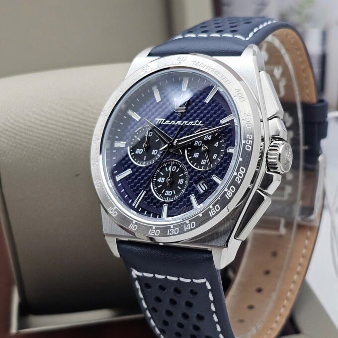 Montre Maserati Homme - Chronomètre - 1/1 seconde, 30 minutes - Calendrier - 43mm Étanche 100m - Cadran Bleu Bracelet Cuir - R8871652001