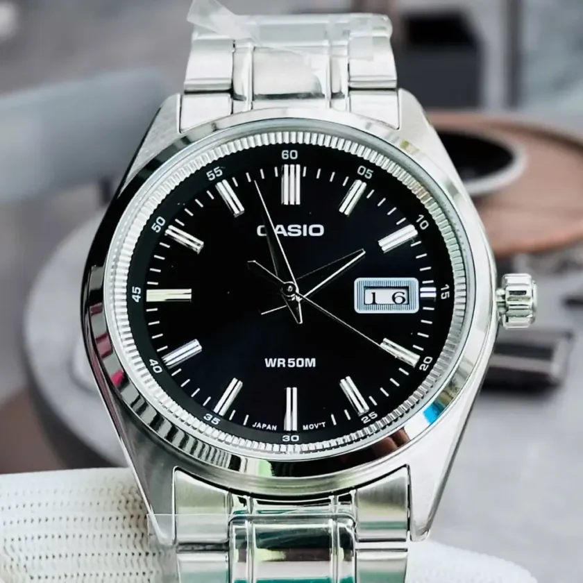 montre classique casio homme Étanche, affichage analogique, mouvement quartz, calendrier acier inoxydable noir mtp b180d 1a1vdf
