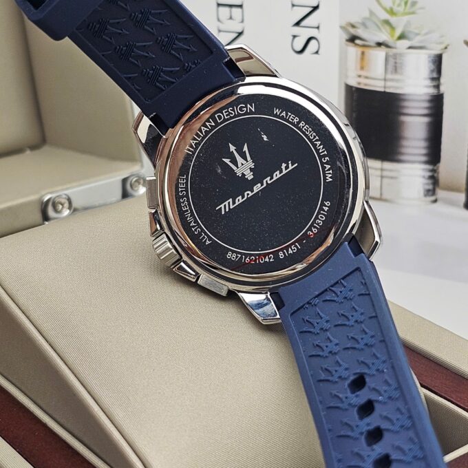 Montre Maserati Homme Quartz Acier Inoxydable 42mm Étanche 50m - Chronographe - Bracelet Caoutchouc Bleu Cadran Bleu - R8871621042