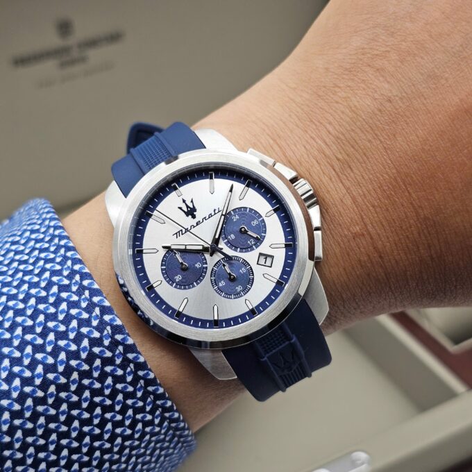 Montre Maserati Homme Quartz Acier Inoxydable 42mm Étanche 50m - Chronographe - Bracelet Caoutchouc Bleu Cadran Bleu - R8871621042