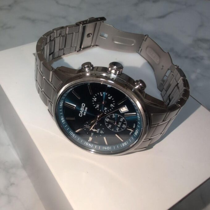 Montre Classique Homme Casio MTP-E515D-1AVDF – Acier Inoxydable, Bracelet Métal, Étanche, Design Élégant – Argenté – Chronographe - MTP-E515D-1AVDF