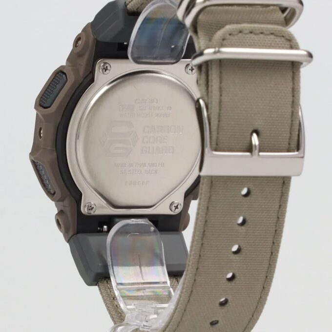 Montre Sport Homme Casio G-Shock GD-010CE-5DR – Carbone Synthétique, Quartz Japonais, Étanche 200m, Bracelet Tissu – Marron – Référence GD-010CE-5DR