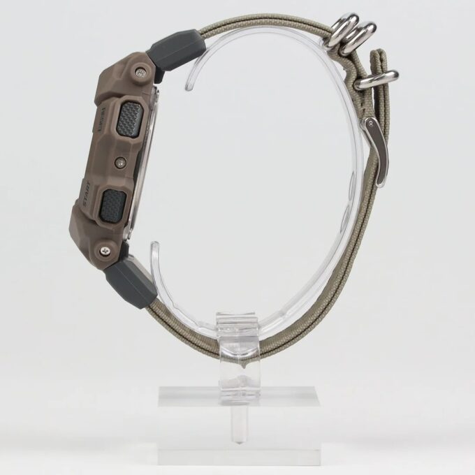 Montre Sport Homme Casio G-Shock GD-010CE-5DR – Carbone Synthétique, Quartz Japonais, Étanche 200m, Bracelet Tissu – Marron – Référence GD-010CE-5DR