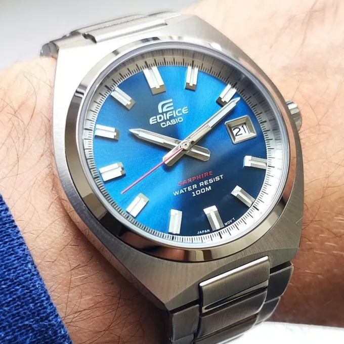 Montre Casio Edifice EFB-109D-2AVDF Homme – Chronographe, Dateur, Verre Saphir, Boîtier Acier Argent, Bracelet Acier Déployante, 38 mm, 100 m Étanche, Chic, Quartz,