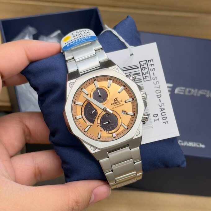 Montre Classique Homme Solaire Casio EFS-S570D-5AUDF – Chronomètre, Verre Saphir Antireflet, Acier Inoxydable, Bracelet Ajustable, Etanche 100m, Précision ±20s/mois, Argent