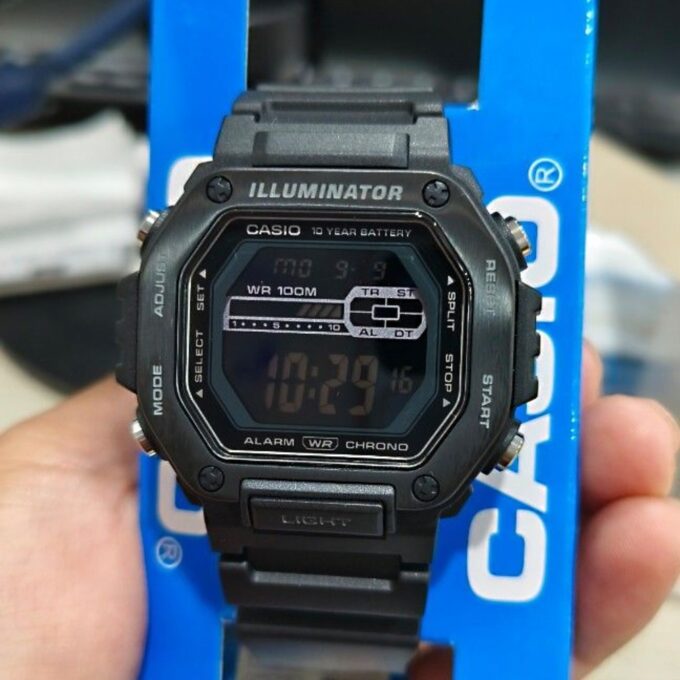 Montre Sport Homme Casio – Résine et Acier Inoxydable, Quartz Digital, Étanche 100m, Verre Résine, Lunette Noire Plaquée Ionique, Double Fuseau Horaire, Chronomètre 1/100s, Compte à Rebours 24h, Alarme Quotidienne, Rétroéclairage LED Ambre, Autonomie 10 Ans – MWD-110HB-1BVDF