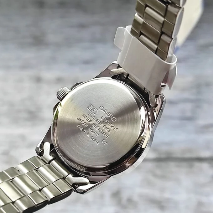 Montre Femme Casio - LTP-1215A-7B2DF - Bracelet en Acier inoxydable - Affichage analogique - Résistant à l'eau