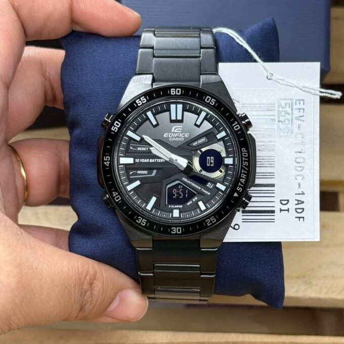 Montre Classique - Casio - Homme - Chronographe, Résistante à lEau, Bracelet Acier Inoxydable, Verre Minéral - Argent - EFV-C110DC-1ADF