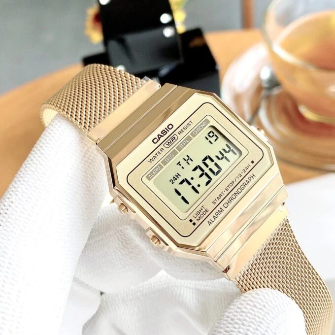 Montre Unisexe Casio – A700WMG-9ADF – Quartz, LED, Chronomètre, Alarme, Résistante à l’eau – Bracelet acier inoxydable – Or – Référence A700WMG-9ADF