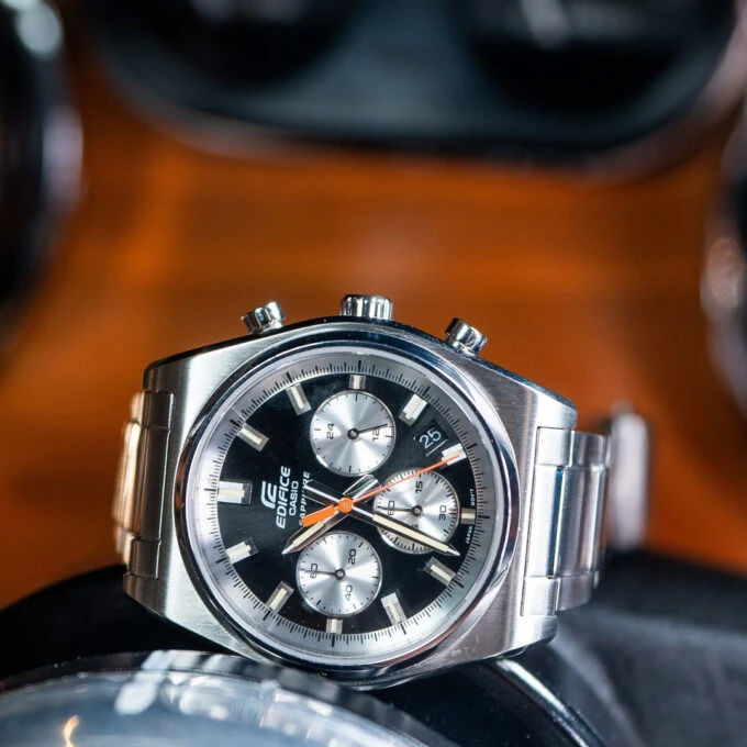 Montre Casio Homme EFB-730D-1AVUDF – Collection Edifice – Chronographe, Acier Inoxydable, Étanche 100m, Bracelet Métal, Cadran Noir – Référence EFB-730D-1AVUDF