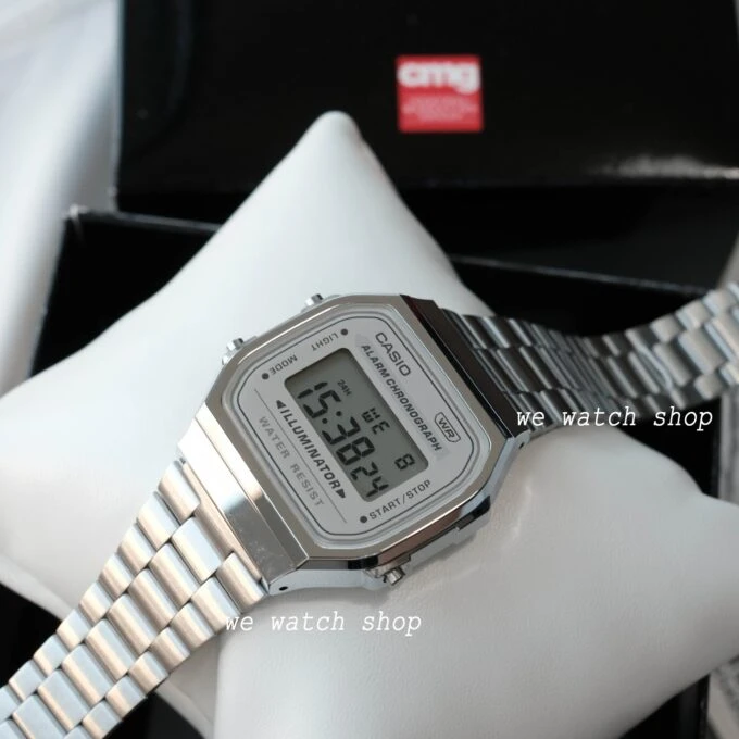 Montre Classique Homme Casio A168WA-8AYDF - Bracelet Acier Inoxydable, Affichage Digital, Étanche, Style Vintage - Argent - Référence A168WA-8AYDF
