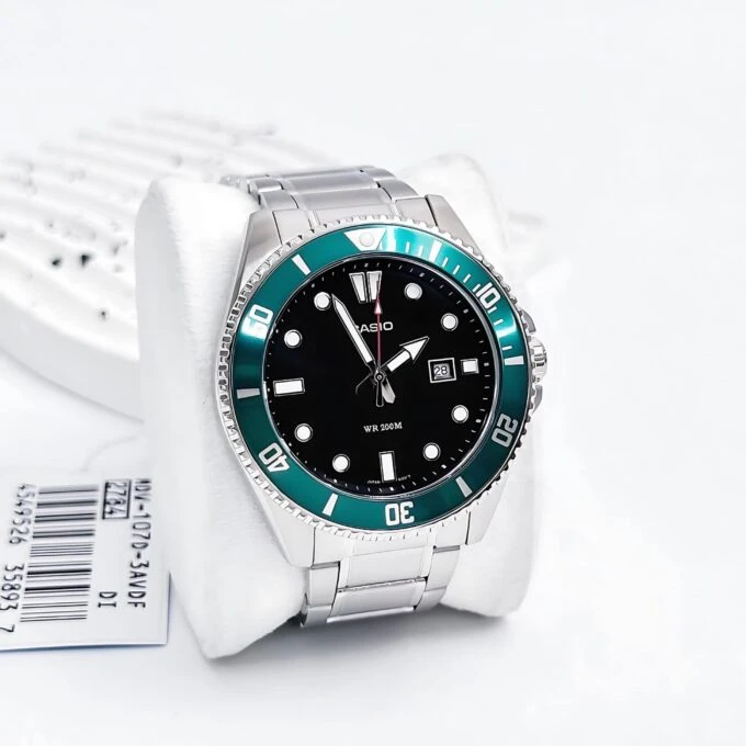 Montre Homme Casio Collection Quartz Acier Inoxydable, Étanche 50m, Bracelet Métal, Affichage Analogique, Vert - Référence MDV-107D-3AVDF