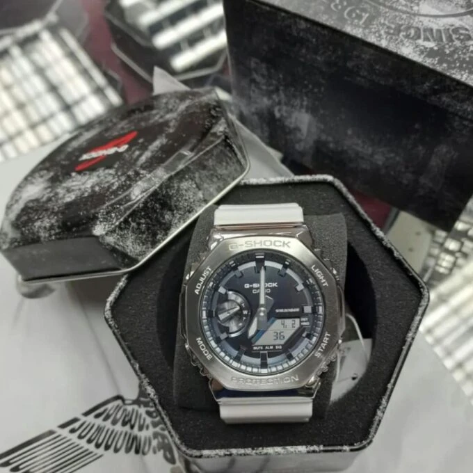 Montre Casio G-Shock GM-2100WS-7ADR - Quartz, Acier inoxydable, Résine blanche, Étanche 200m, Analogique-Numérique, Résistant aux chocs