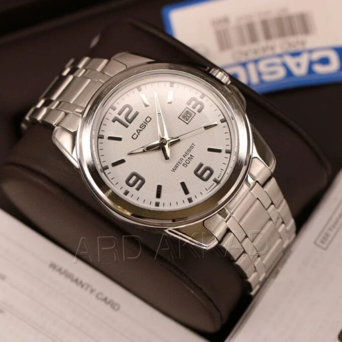 Montre CASIO Homme - MTP-1314D-7AVDF - Bracelet Gris En Acier Inoxydable - Cadran Blanc - 12 Mois De Garantie