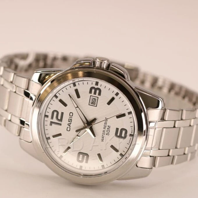 Montre CASIO Homme - MTP-1314D-7AVDF - Bracelet Gris En Acier Inoxydable - Cadran Blanc - 12 Mois De Garantie