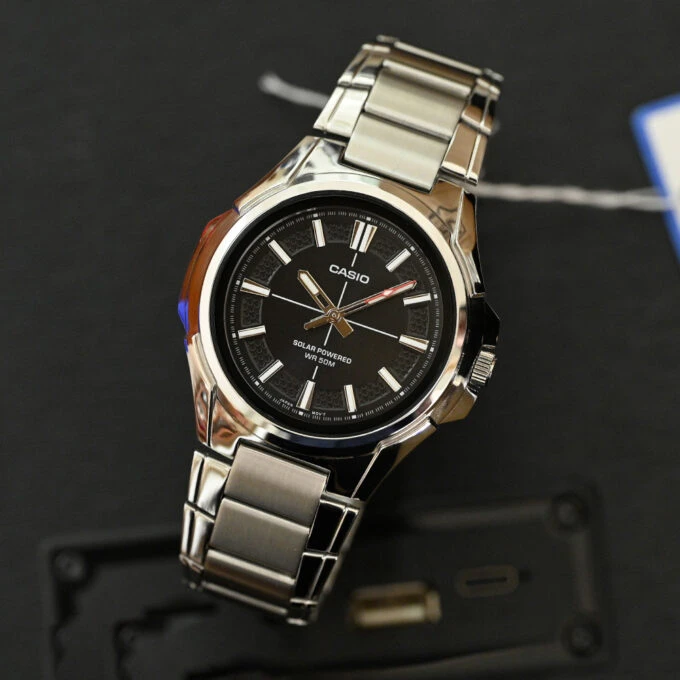 Montre Classique - Casio - Homme - Design Élégant, Bracelet Acier Inoxydable, Résistance à lEau, Mouvement Quartz - Acier - Argent - Référence MTP-RS100D-1AVDF