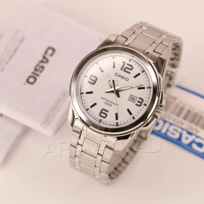 Montre CASIO Homme - MTP-1314D-7AVDF - Bracelet Gris En Acier Inoxydable - Cadran Blanc - 12 Mois De Garantie