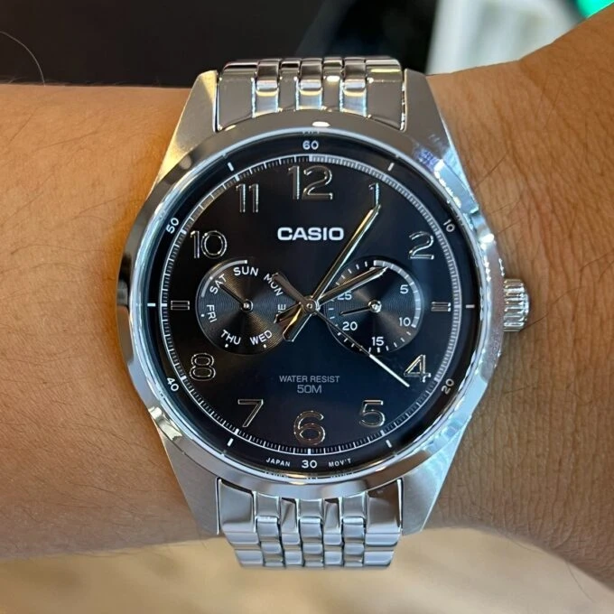 montre classique homme casio mtp e340d 1avdf acier inoxydable, bracelet métal, Étanche, affichage analogique argenté/noir référence mtp e340d 1avdf