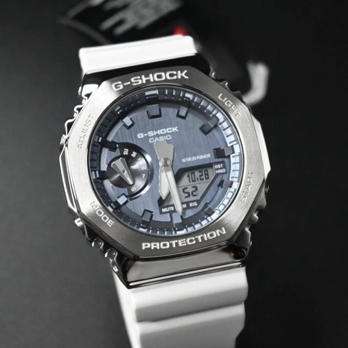 Montre Casio G-Shock GM-2100WS-7ADR - Quartz, Acier inoxydable, Résine blanche, Étanche 200m, Analogique-Numérique, Résistant aux chocs
